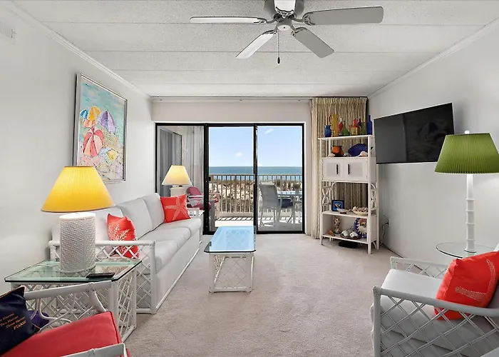 Holiday home Relax In Charming 2 Bedroom Ocean Front Condo!