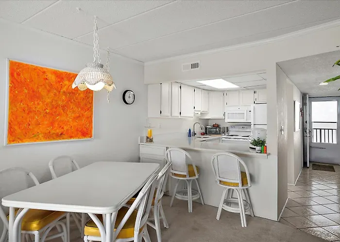 Holiday home Relax In Charming 2 Bedroom Ocean Front Condo!