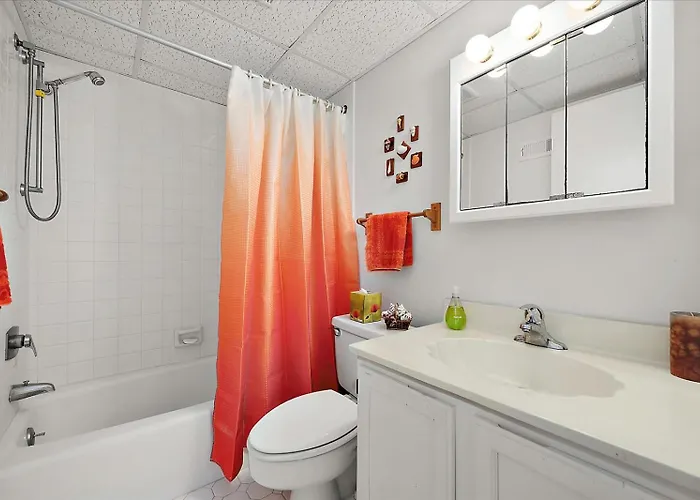 Holiday home Relax In Charming 2 Bedroom Ocean Front Condo!