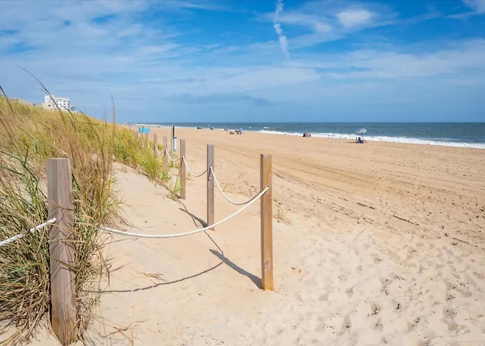 Holiday home Relax In Charming 2 Bedroom Ocean Front Condo!