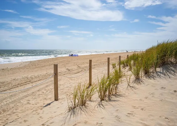 Holiday home Relax In Charming 2 Bedroom Ocean Front Condo! *